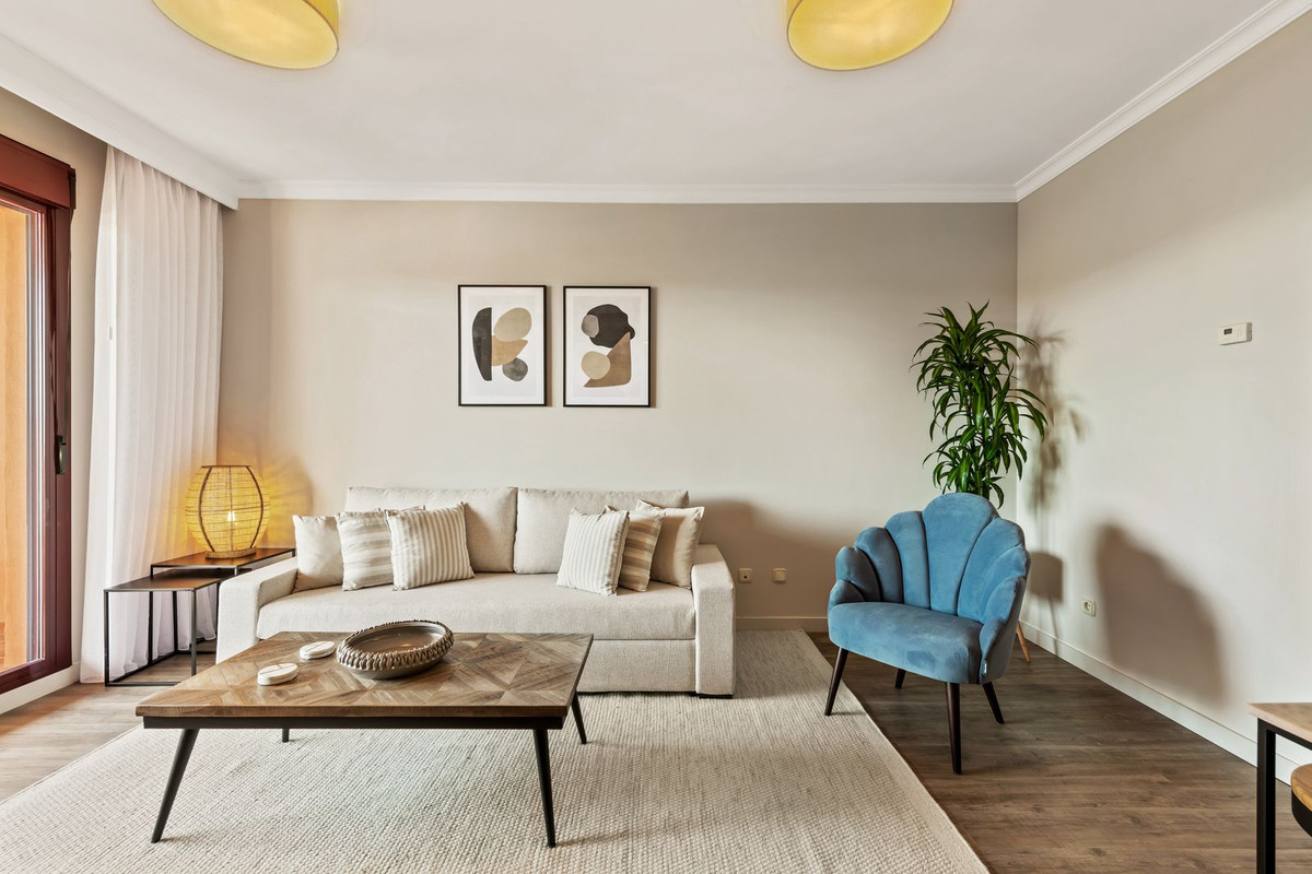 2 Bed Apartment for sale in Benahavís Costa Del Sol, Málaga, Spain