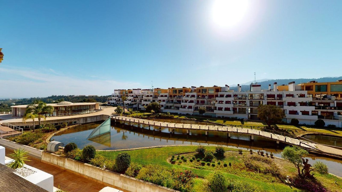 2 Bed Apartment for sale in Benahavís Costa Del Sol, Málaga, Spain