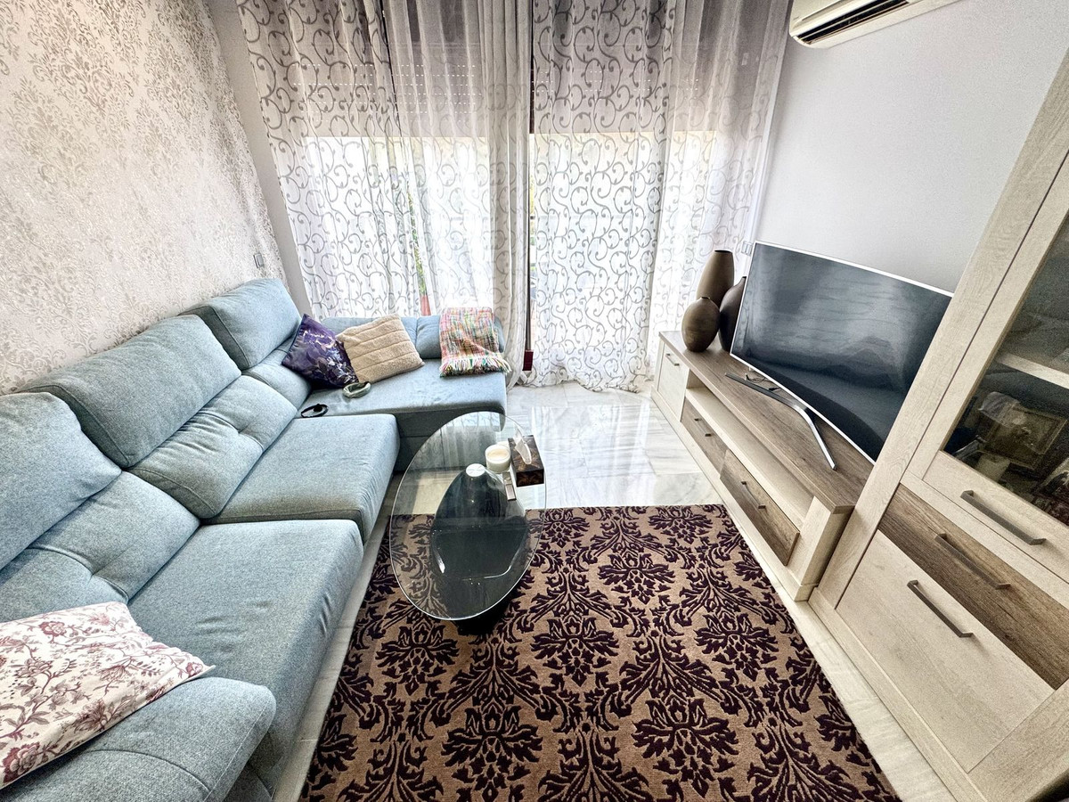 2 Bed Apartment for sale in Benahavís Costa Del Sol, Málaga, Spain