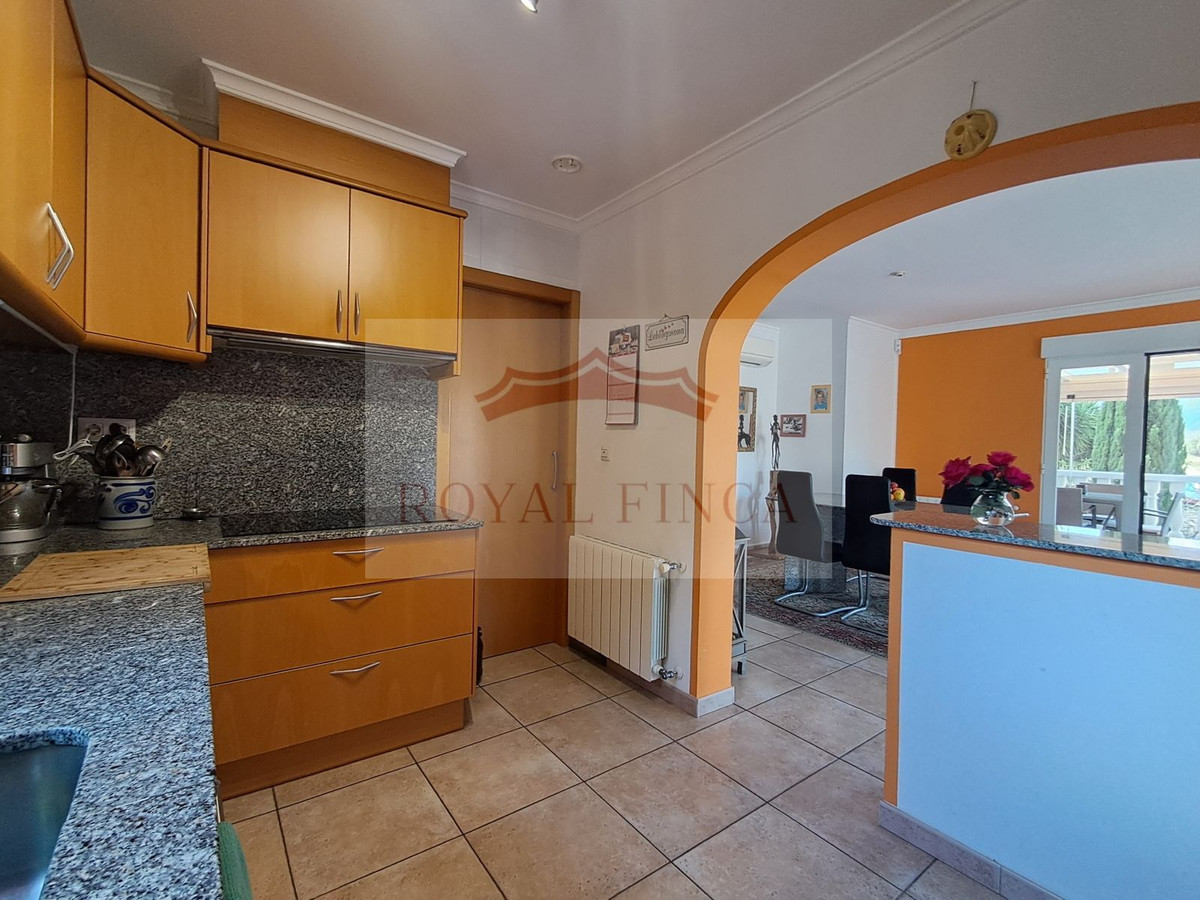 Se vende Villa - Chalet de 4 dormitorios en Costa Blanca, Alicante, España