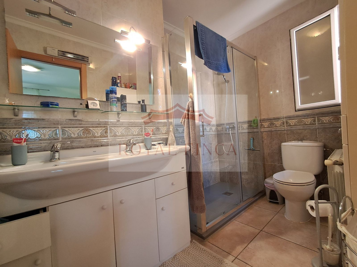 Se vende Villa - Chalet de 4 dormitorios en Costa Blanca, Alicante, España