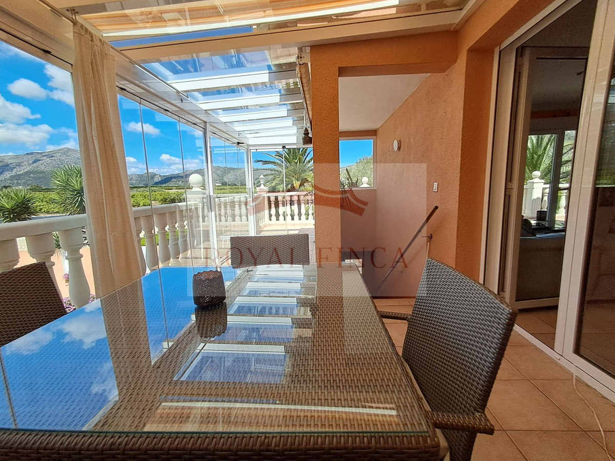 Se vende Villa - Chalet de 4 dormitorios en Costa Blanca, Alicante, España