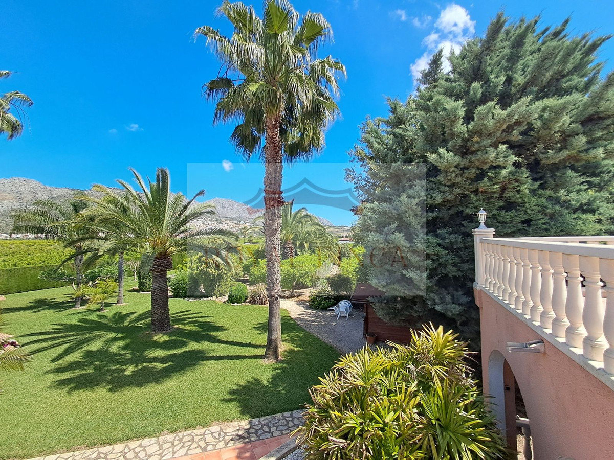 Se vende Villa - Chalet de 4 dormitorios en Costa Blanca, Alicante, España