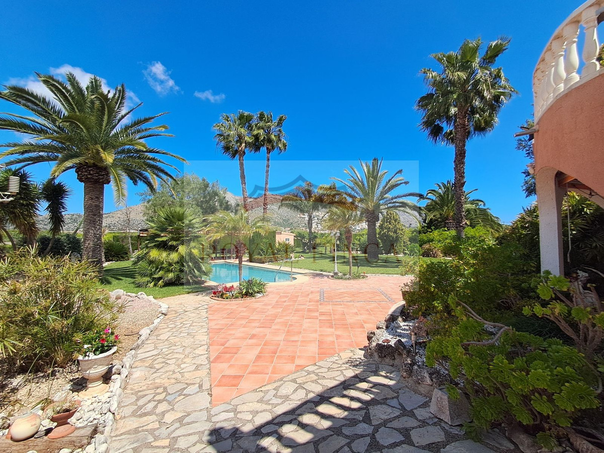 Se vende Villa - Chalet de 4 dormitorios en Costa Blanca, Alicante, España