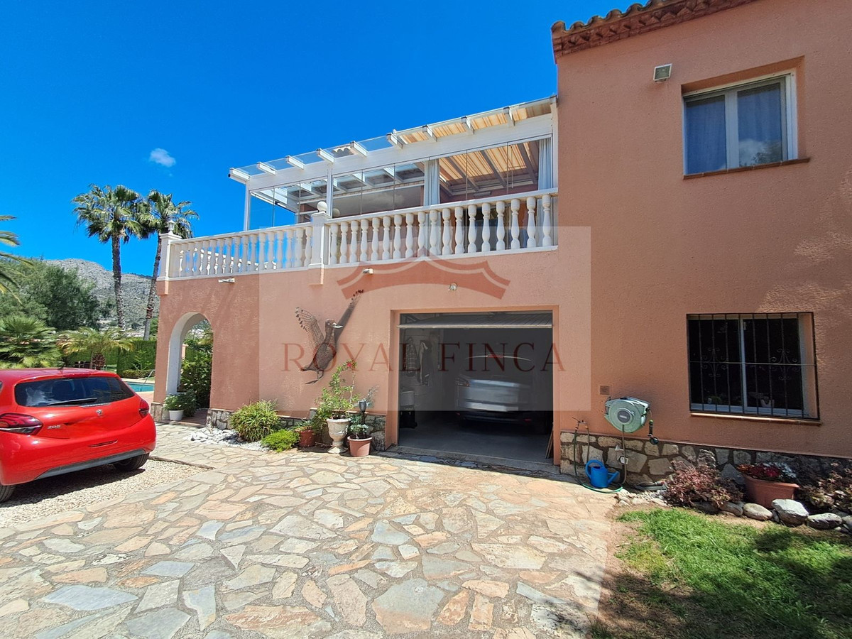 Se vende Villa - Chalet de 4 dormitorios en Costa Blanca, Alicante, España