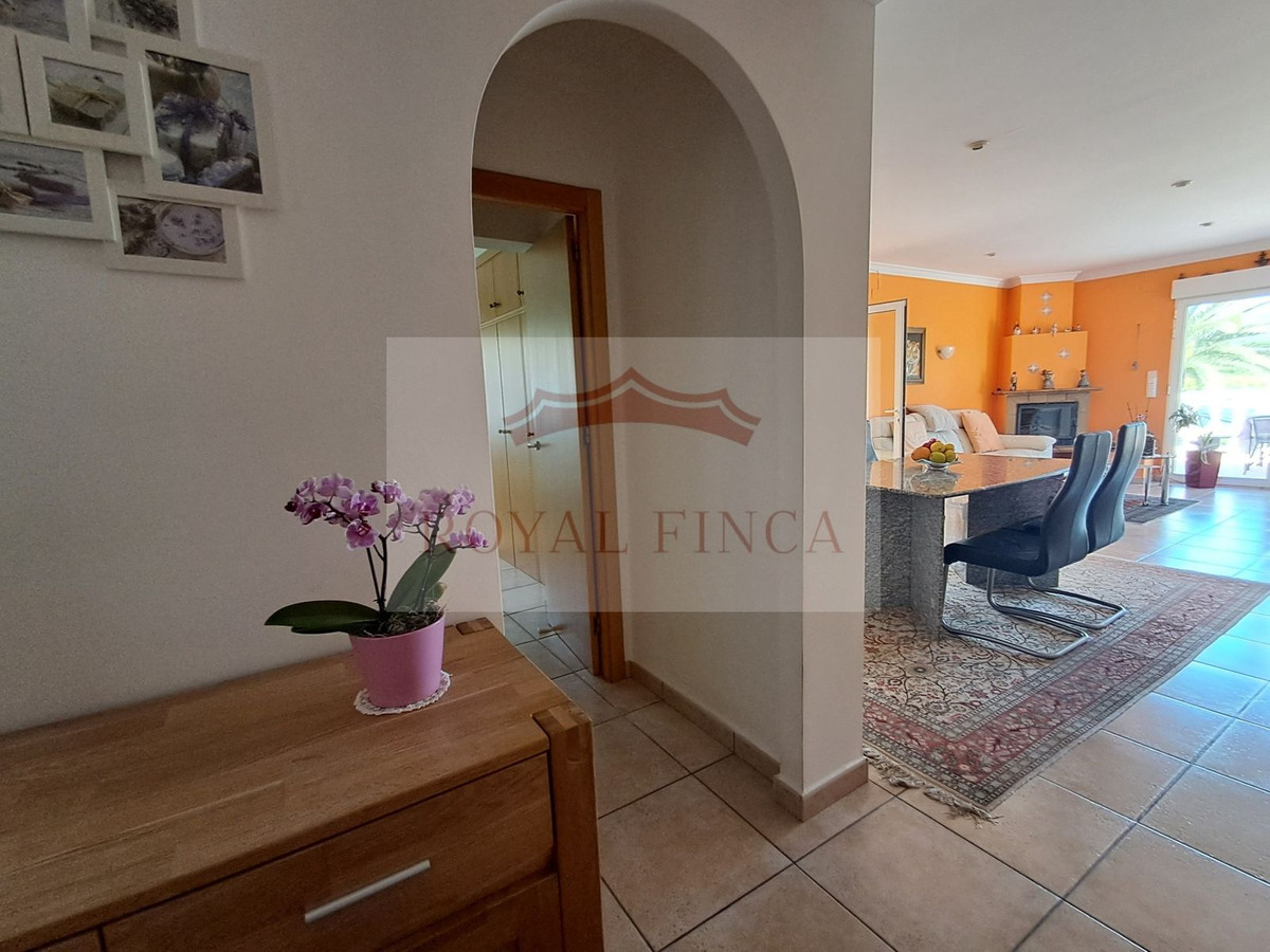 Se vende Villa - Chalet de 4 dormitorios en Costa Blanca, Alicante, España
