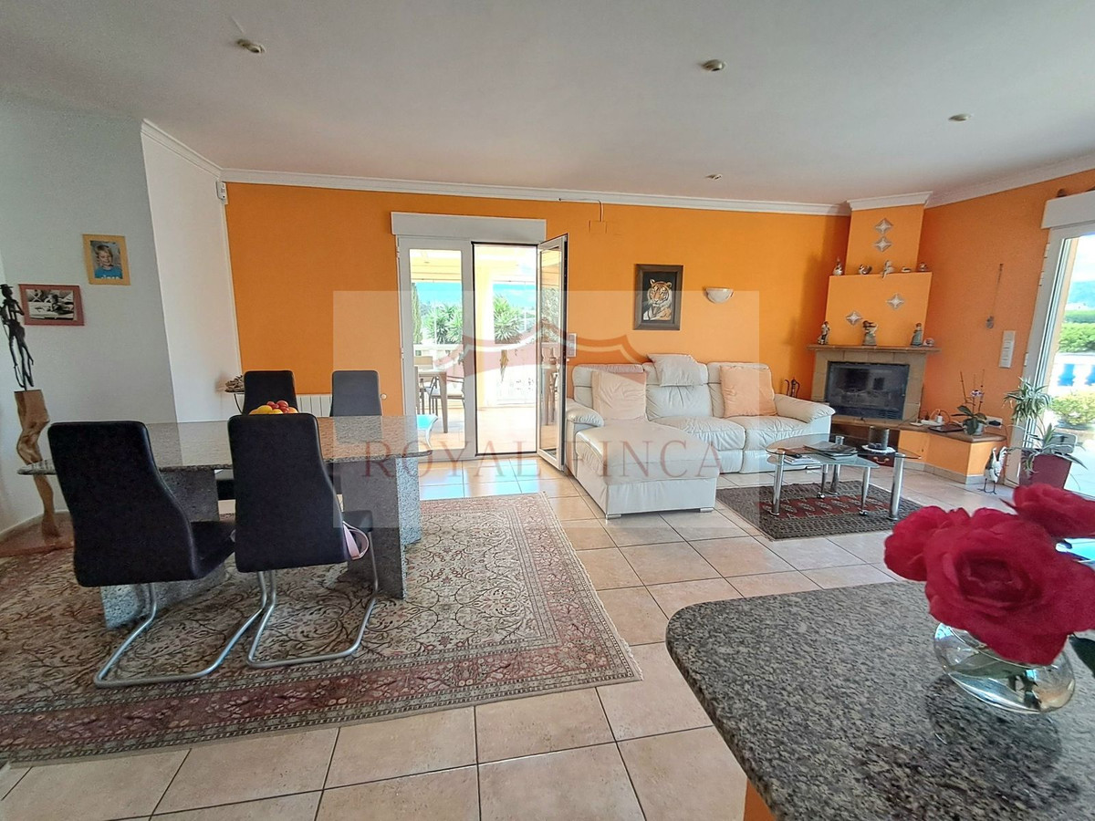 Se vende Villa - Chalet de 4 dormitorios en Costa Blanca, Alicante, España