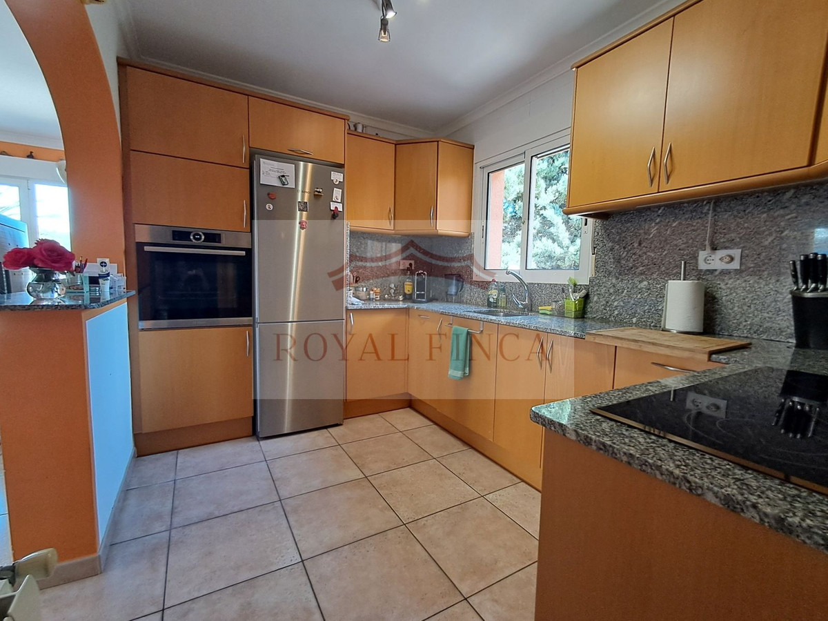 Se vende Villa - Chalet de 4 dormitorios en Costa Blanca, Alicante, España
