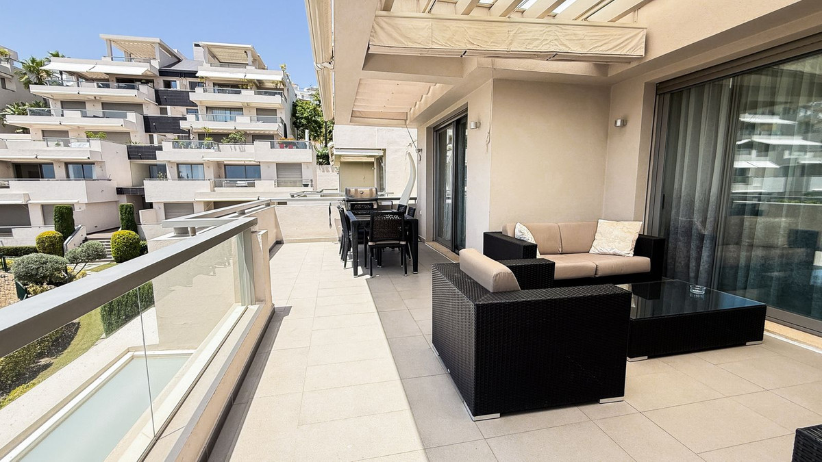 3 Bed Apartment for sale in Benahavís Costa Del Sol, Málaga, Spain