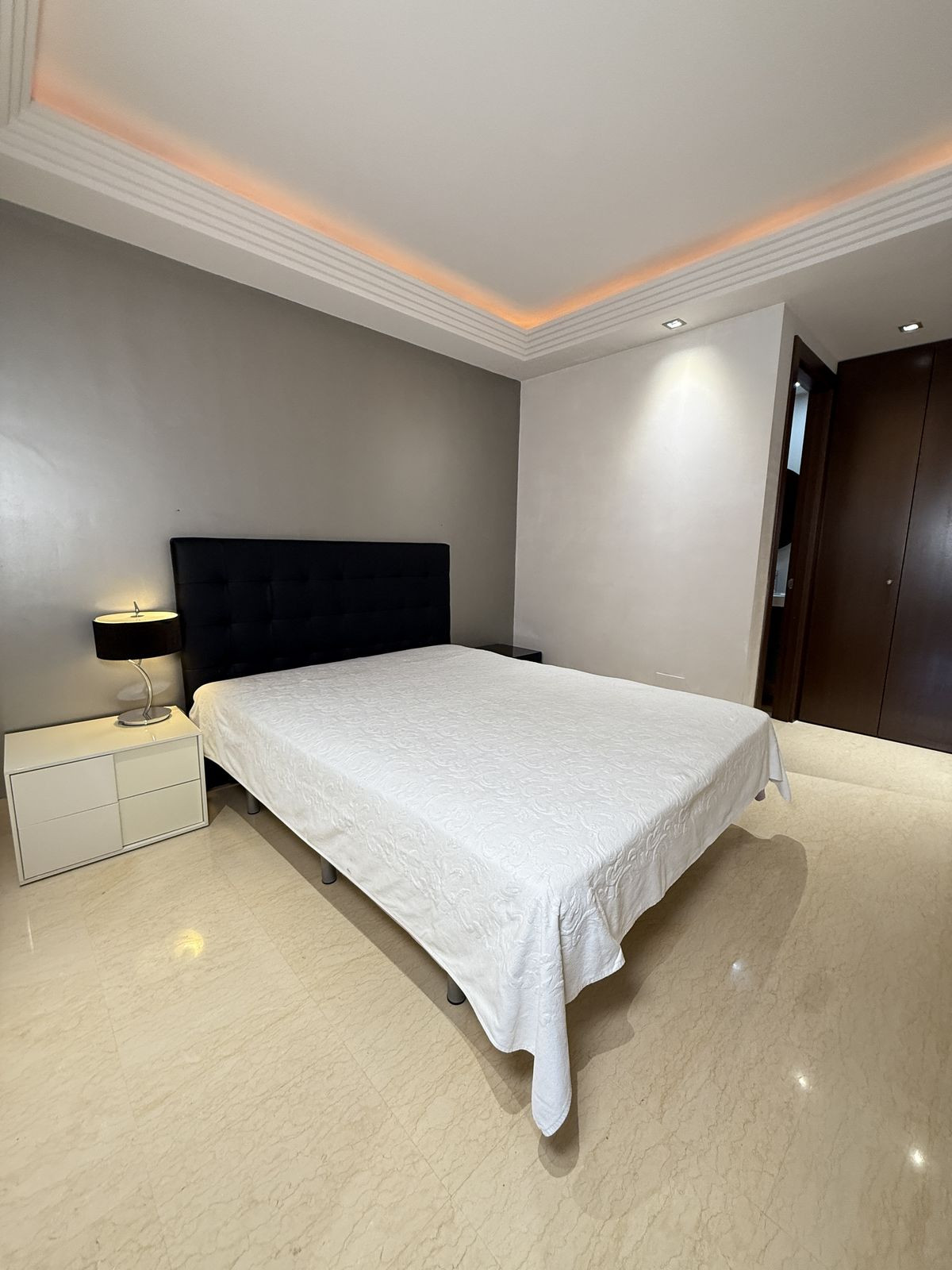 3 Bed Apartment for sale in Benahavís Costa Del Sol, Málaga, Spain