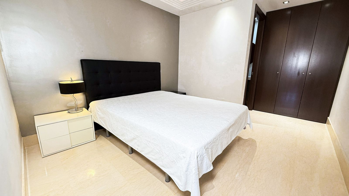 3 Bed Apartment for sale in Benahavís Costa Del Sol, Málaga, Spain