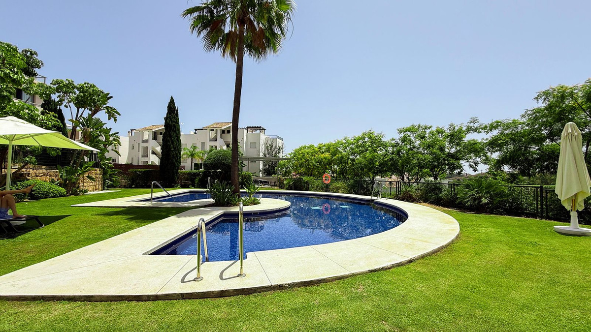 3 Bed Apartment for sale in Benahavís Costa Del Sol, Málaga, Spain