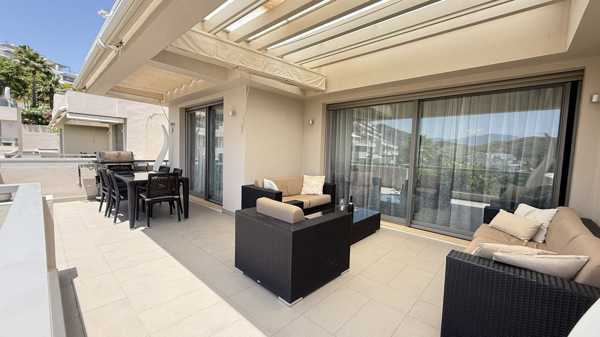 3 Bed Apartment for sale in Benahavís Costa Del Sol, Málaga, Spain
