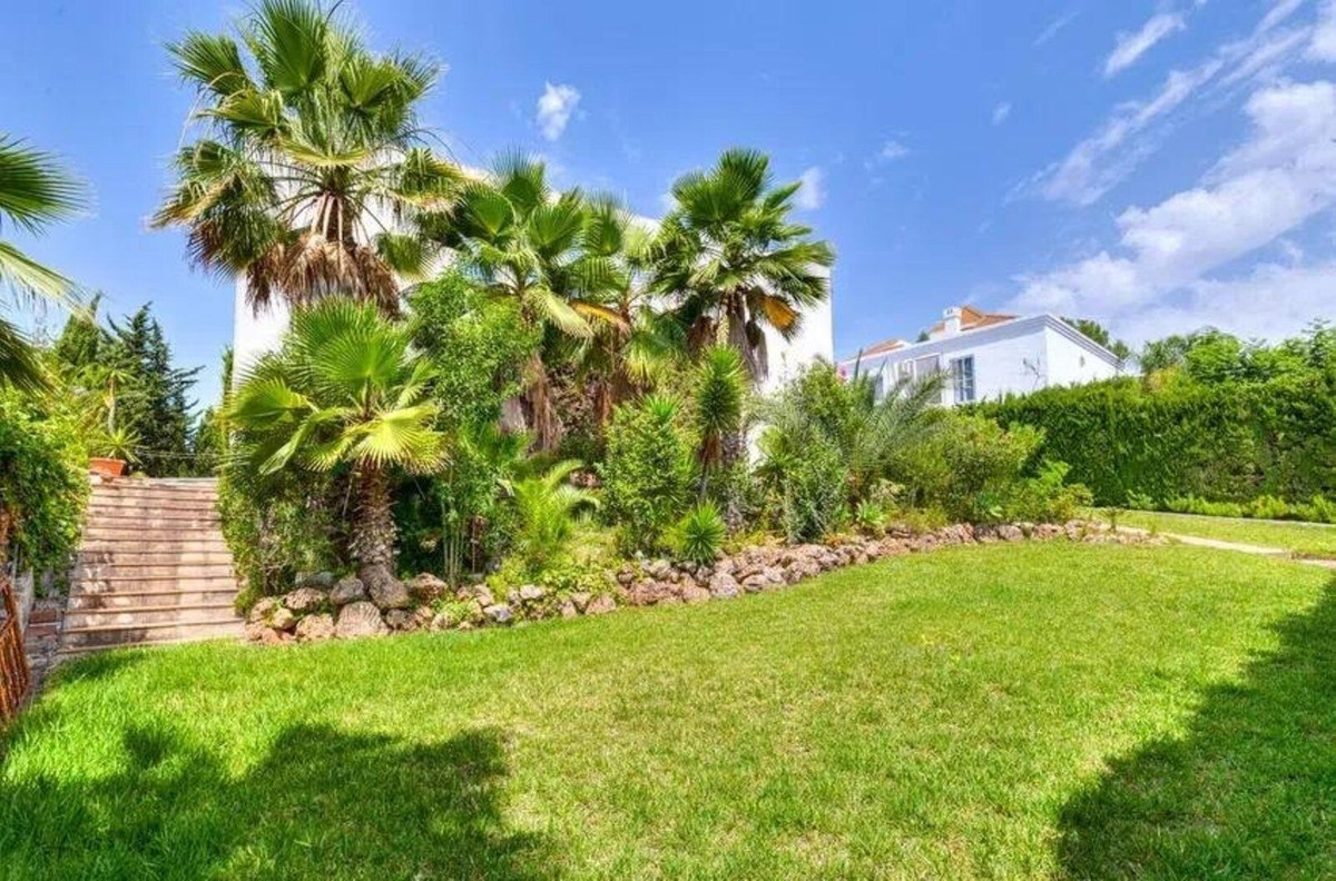 Se vende Villa - Chalet de 5 dormitorios en Costa Del Sol, Málaga, España