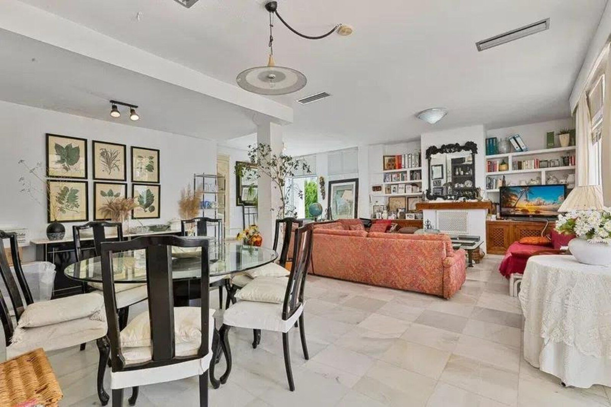 Se vende Villa - Chalet de 5 dormitorios en Costa Del Sol, Málaga, España