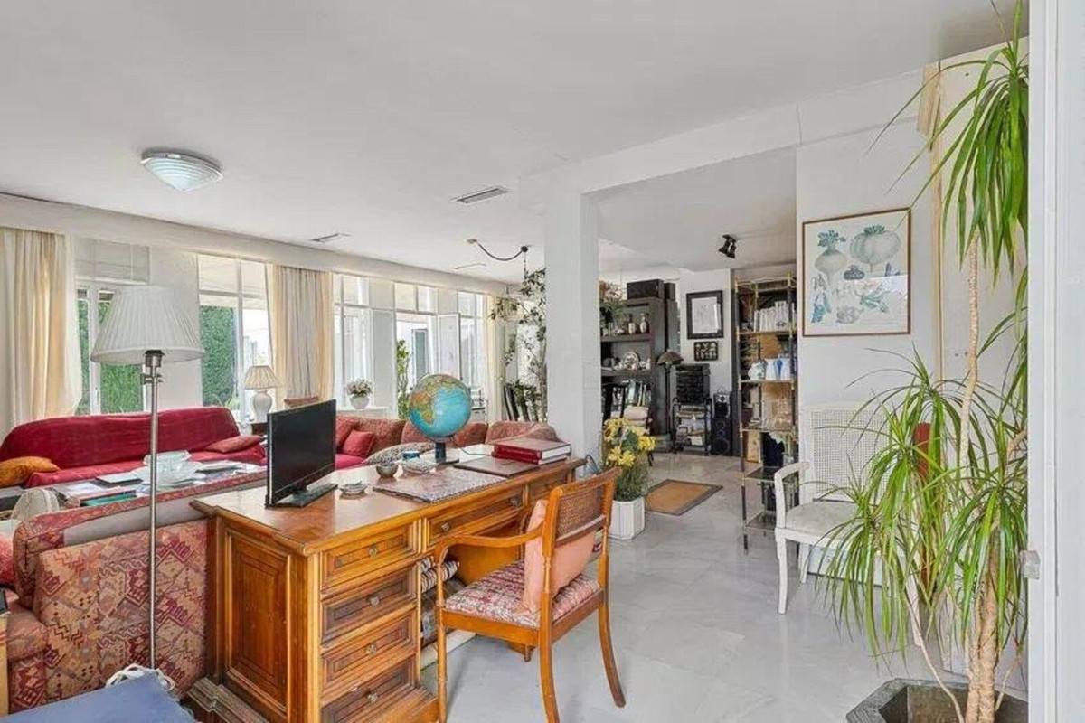 Se vende Villa - Chalet de 5 dormitorios en Costa Del Sol, Málaga, España