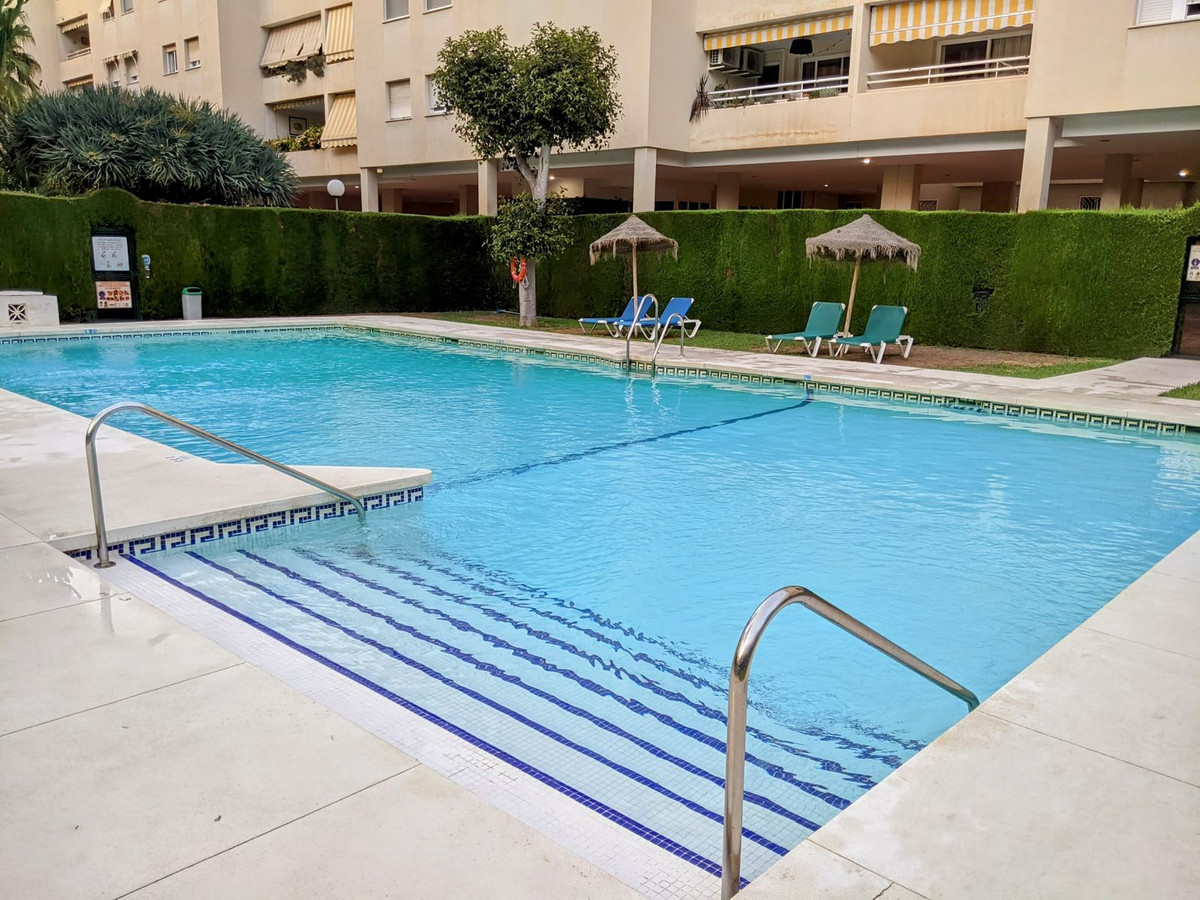 3 Bed Apartment for sale in Limonar Málaga Ciudad, Málaga, Spain
