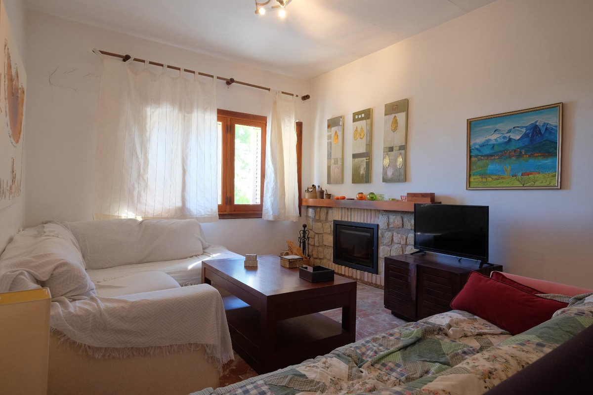 9 Bed Townhouse for sale in Calpe Costa Blanca, Alicante, Spain