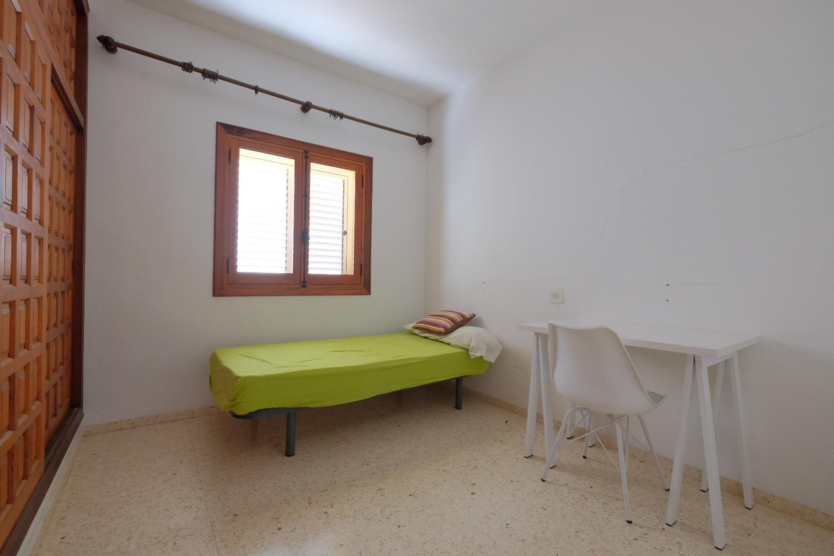 9 Bed Townhouse for sale in Calpe Costa Blanca, Alicante, Spain