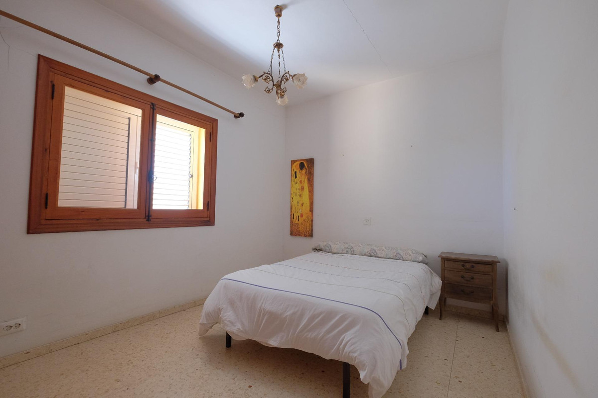 9 Bed Townhouse for sale in Calpe Costa Blanca, Alicante, Spain
