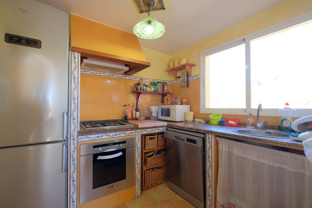 9 Bed Townhouse for sale in Calpe Costa Blanca, Alicante, Spain