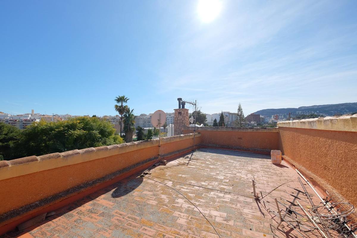 9 Bed Townhouse for sale in Calpe Costa Blanca, Alicante, Spain