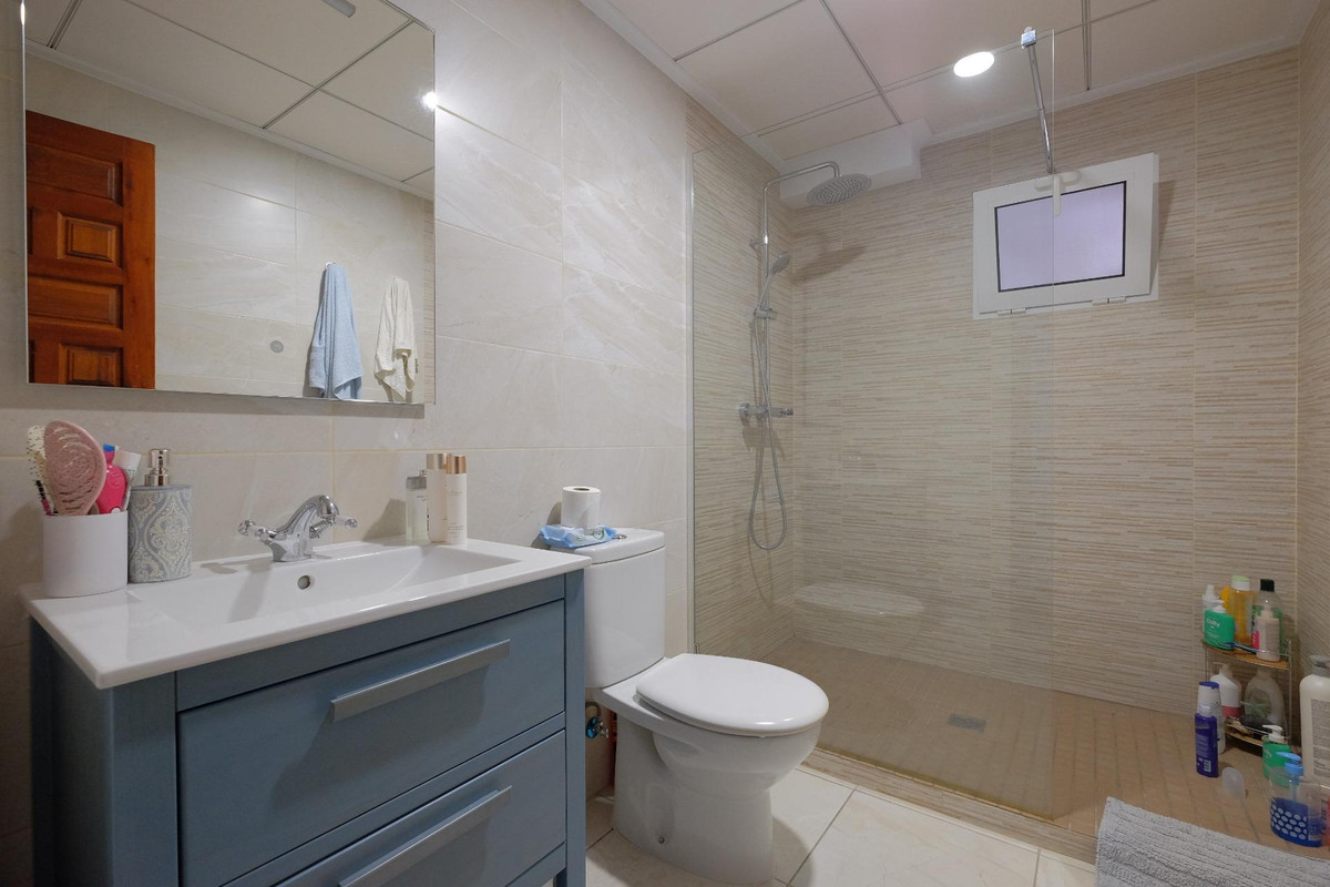 9 Bed Townhouse for sale in Calpe Costa Blanca, Alicante, Spain