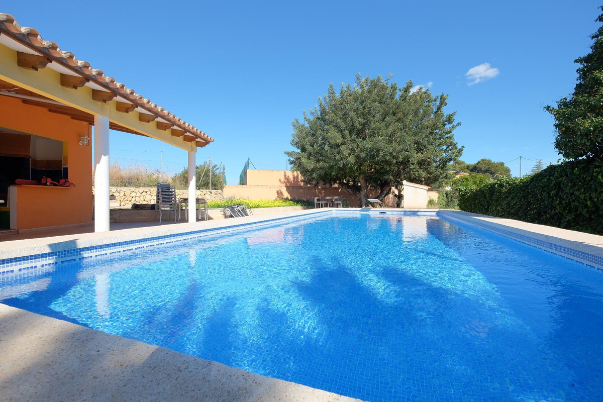 9 Bed Townhouse for sale in Calpe Costa Blanca, Alicante, Spain