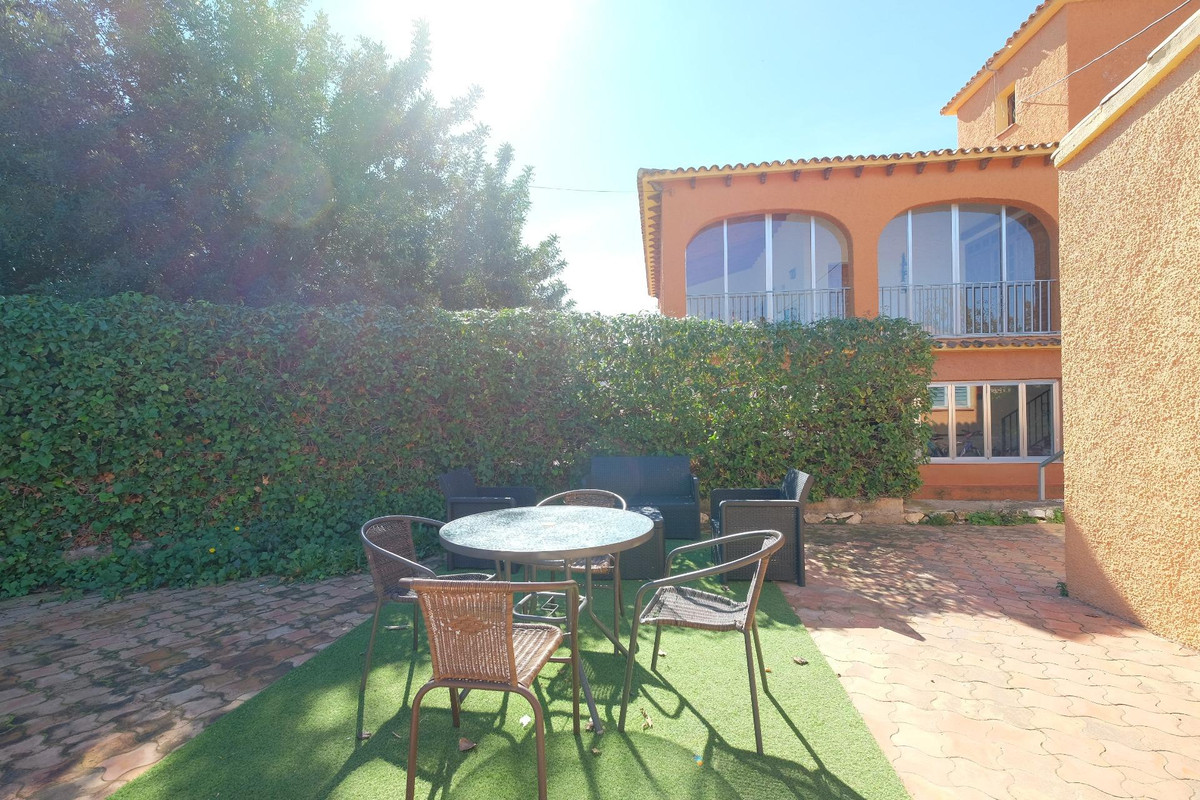 9 Bed Townhouse for sale in Calpe Costa Blanca, Alicante, Spain