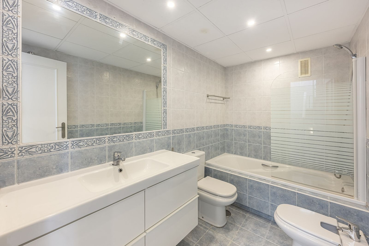 Se vende Adosada de 4 dormitorios en Costa Del Sol, Málaga, España