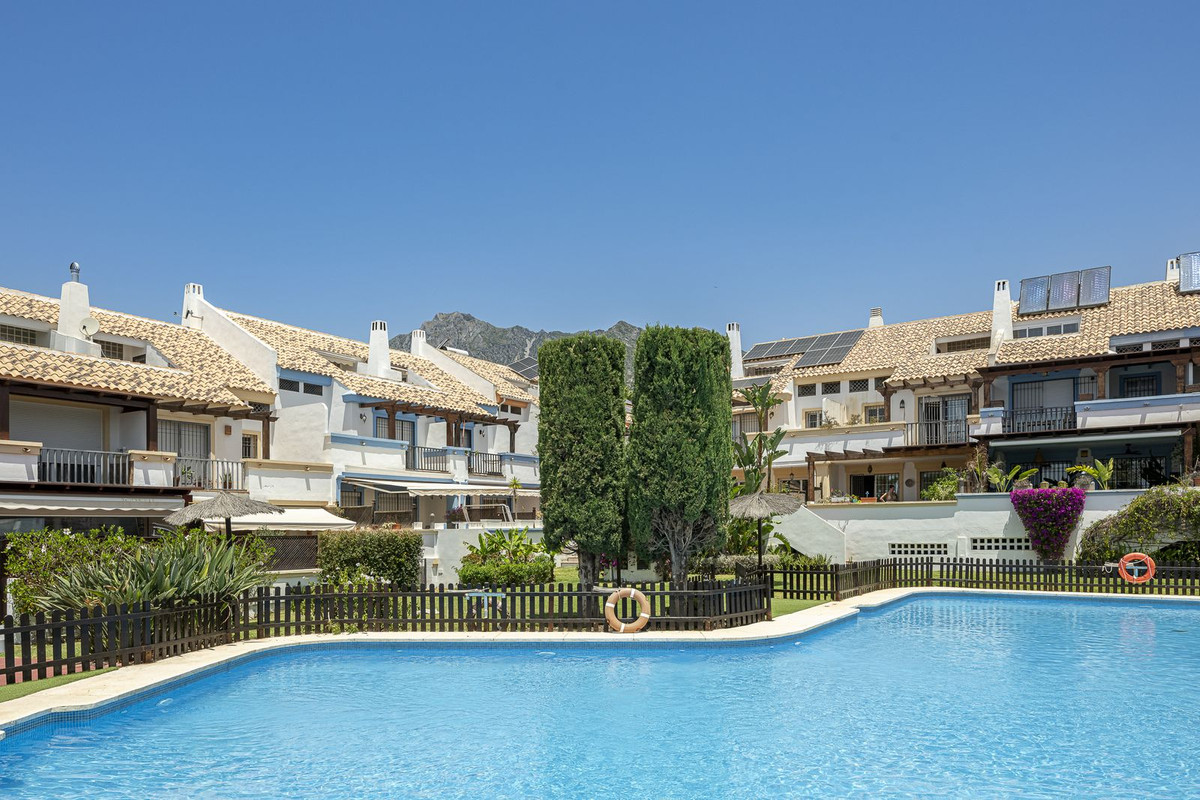 Se vende Adosada de 4 dormitorios en Costa Del Sol, Málaga, España