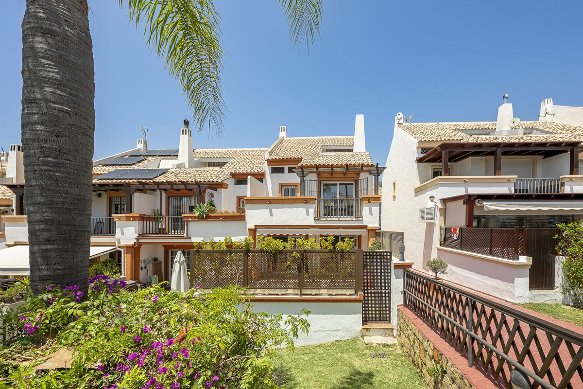 Se vende Adosada de 4 dormitorios en Costa Del Sol, Málaga, España