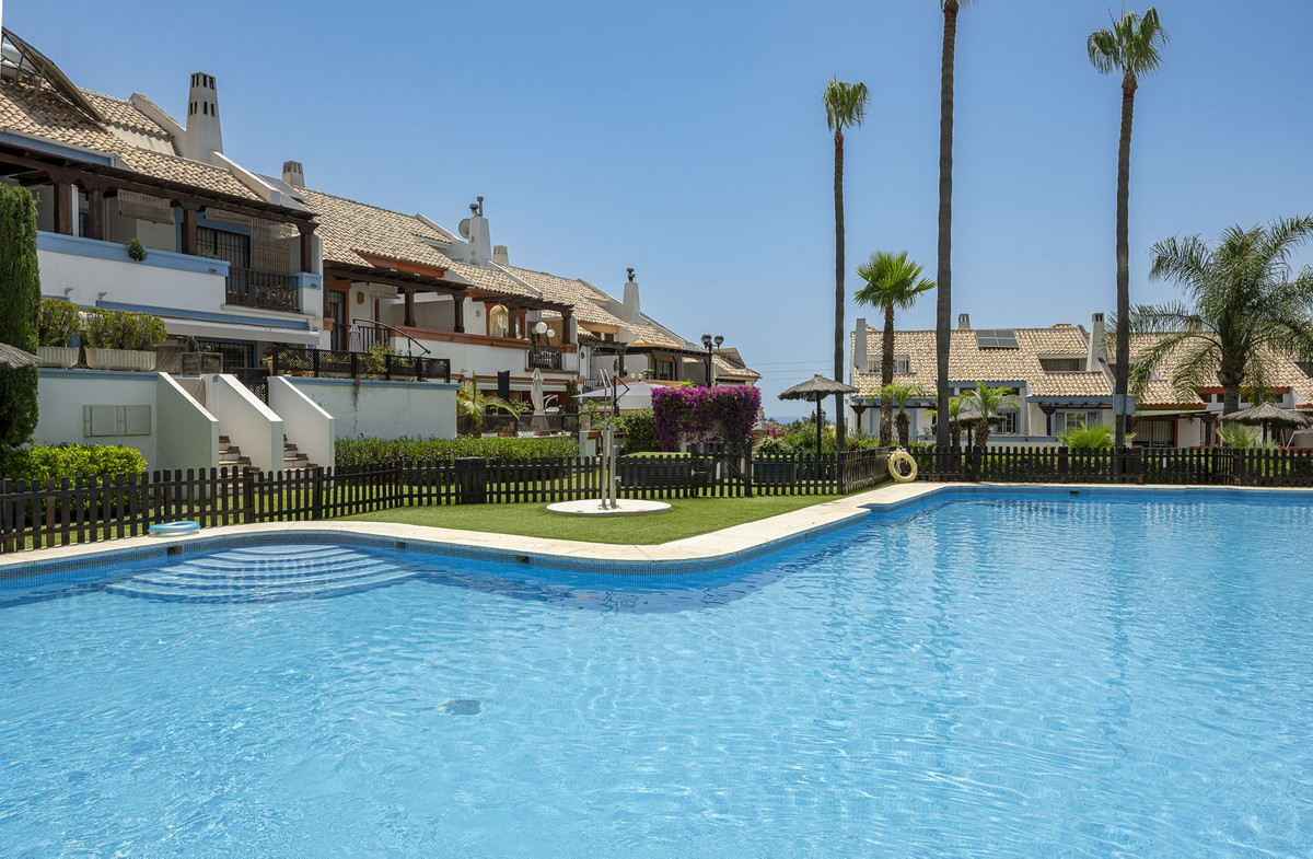 Se vende Adosada de 4 dormitorios en Costa Del Sol, Málaga, España