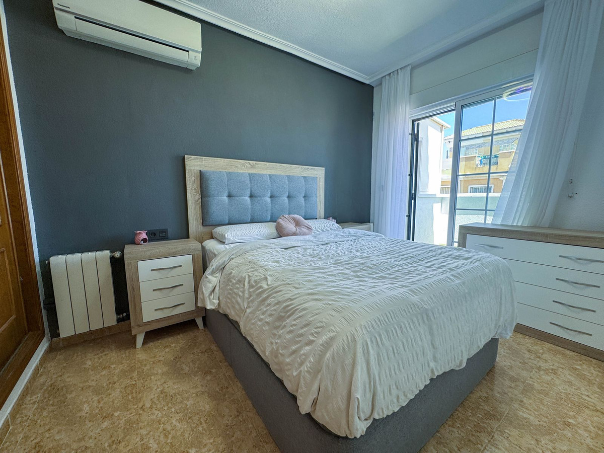 Se vende Pareada de 3 dormitorios en Costa Blanca, Alicante, España
