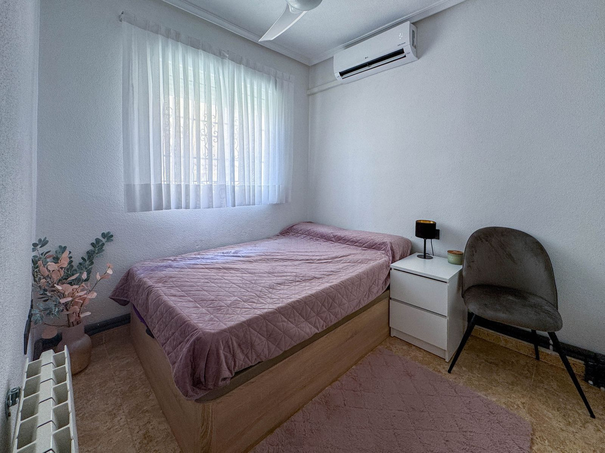 Se vende Pareada de 3 dormitorios en Costa Blanca, Alicante, España