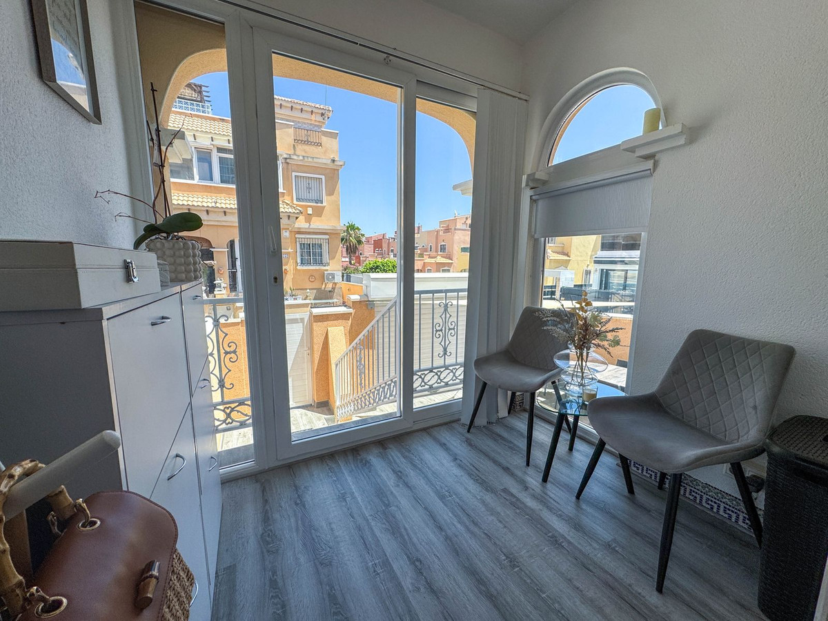 Se vende Pareada de 3 dormitorios en Costa Blanca, Alicante, España