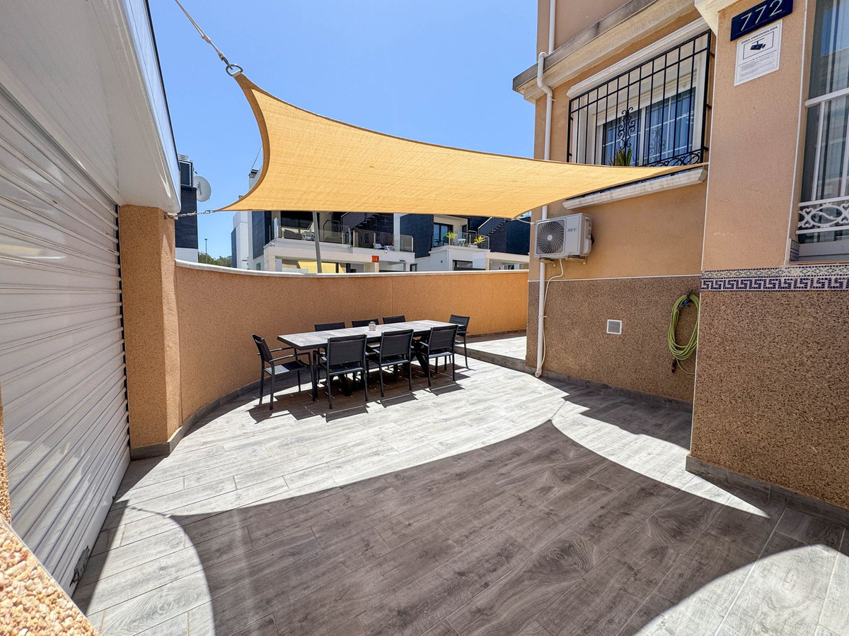 Se vende Pareada de 3 dormitorios en Costa Blanca, Alicante, España