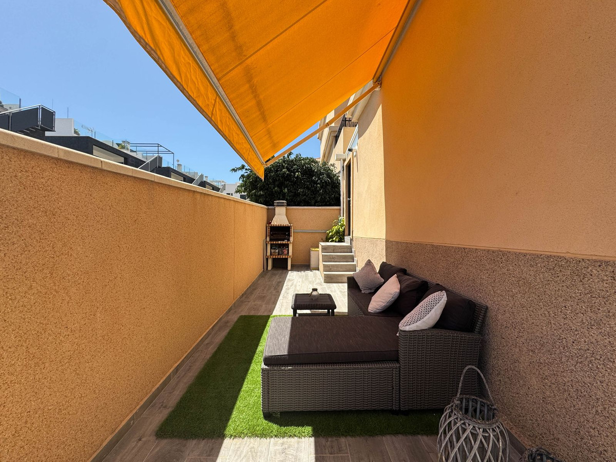 Se vende Pareada de 3 dormitorios en Costa Blanca, Alicante, España