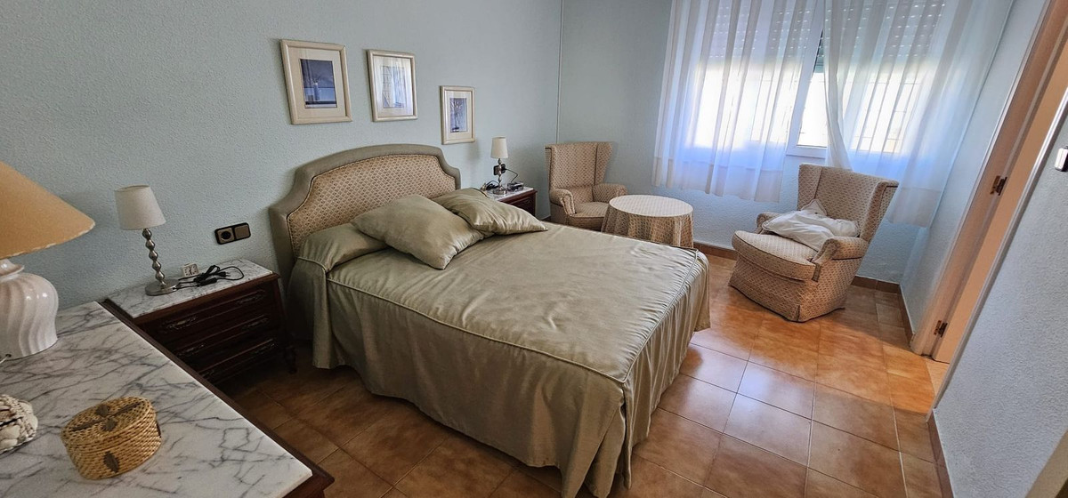 Se vende Villa - Chalet de 5 dormitorios en Costa Blanca, Alicante, España