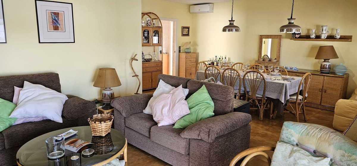 Se vende Villa - Chalet de 5 dormitorios en Costa Blanca, Alicante, España