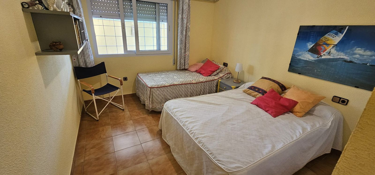 Se vende Villa - Chalet de 5 dormitorios en Costa Blanca, Alicante, España