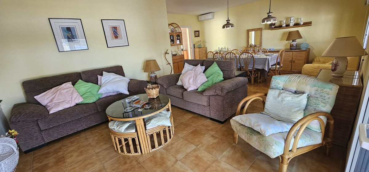Se vende Villa - Chalet de 5 dormitorios en Costa Blanca, Alicante, España