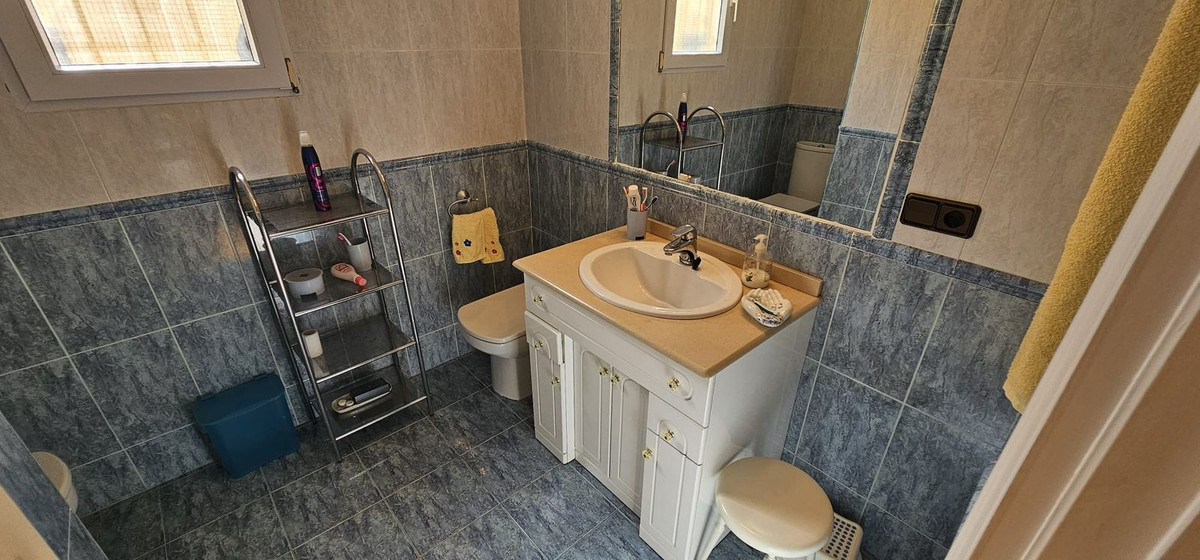 Se vende Villa - Chalet de 5 dormitorios en Costa Blanca, Alicante, España