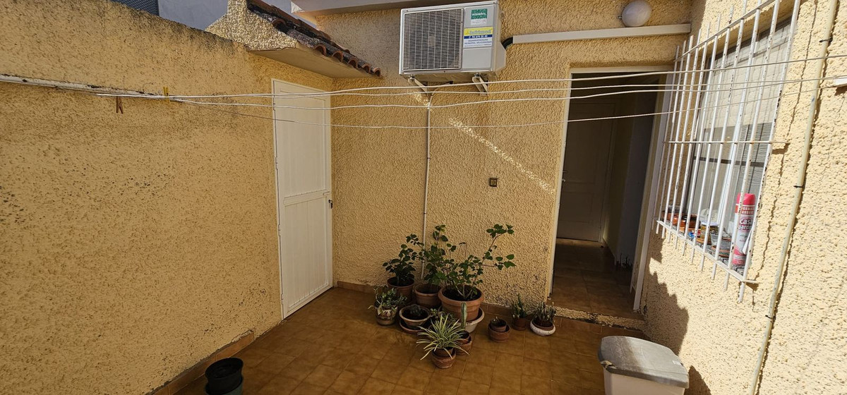 Se vende Villa - Chalet de 5 dormitorios en Costa Blanca, Alicante, España