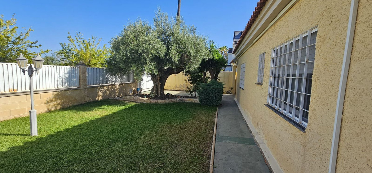 Se vende Villa - Chalet de 5 dormitorios en Costa Blanca, Alicante, España