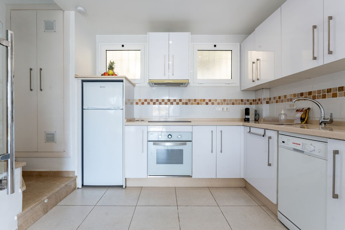 2 Bed Townhouse for sale in Calahonda Costa Del Sol, Málaga, Spain