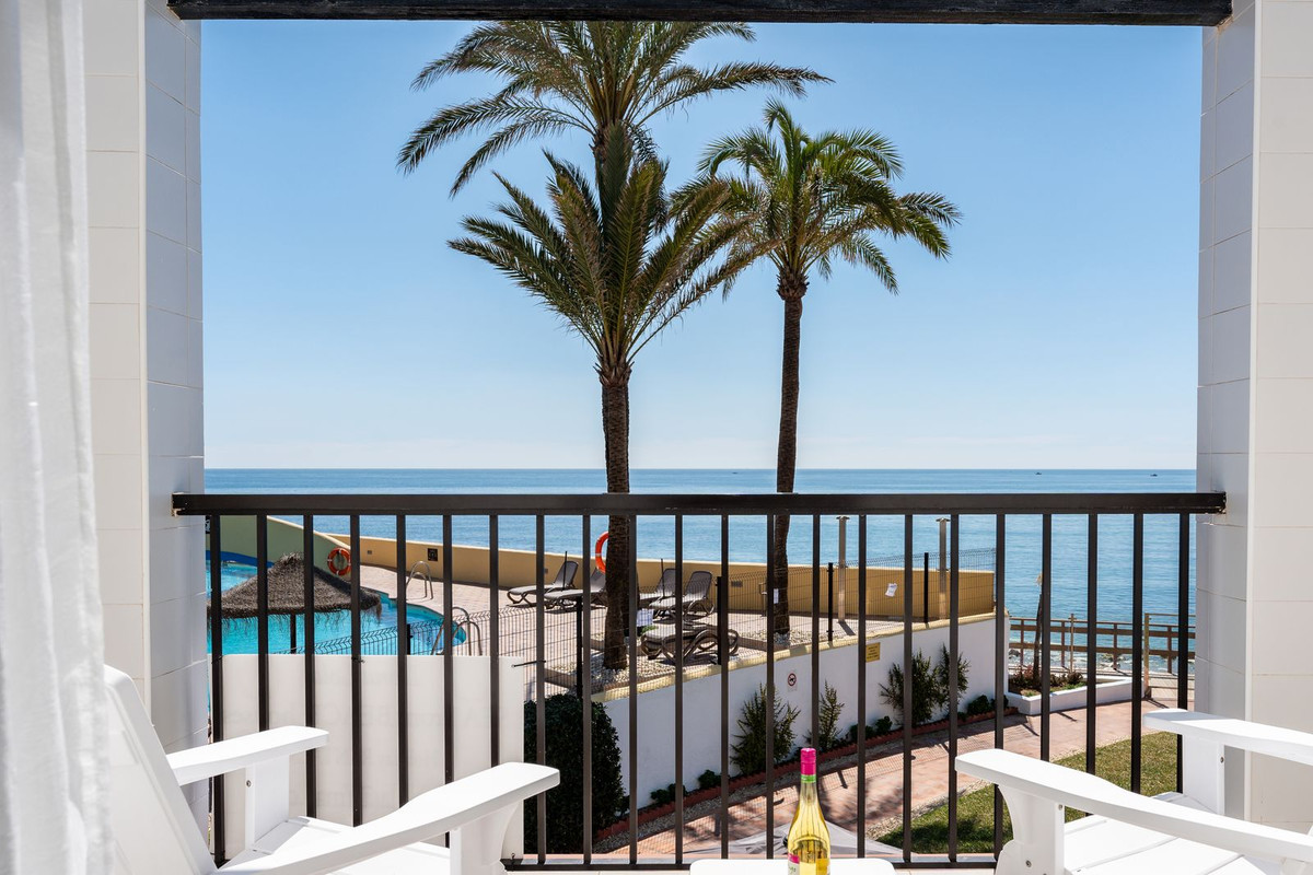2 Bed Townhouse for sale in Calahonda Costa Del Sol, Málaga, Spain