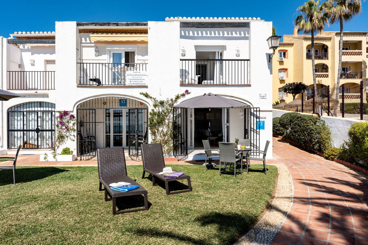 2 Bed Townhouse for sale in Calahonda Costa Del Sol, Málaga, Spain