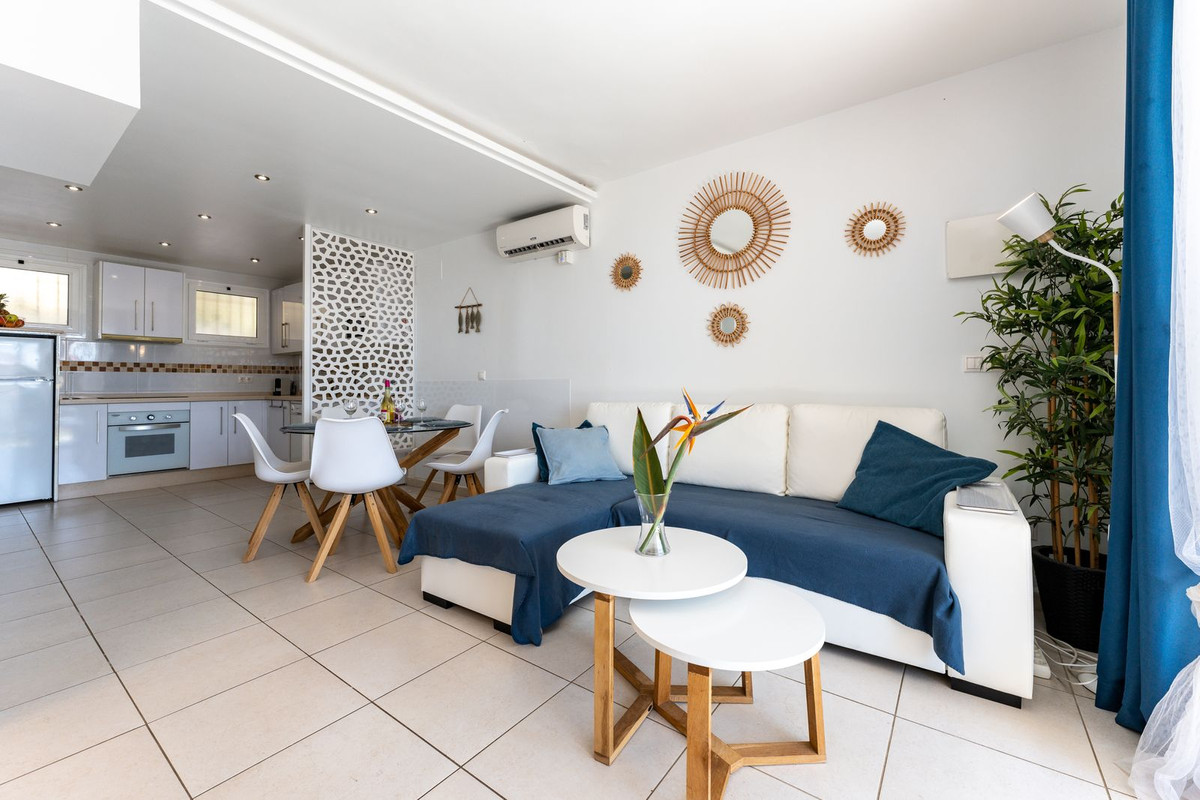 2 Bed Townhouse for sale in Calahonda Costa Del Sol, Málaga, Spain