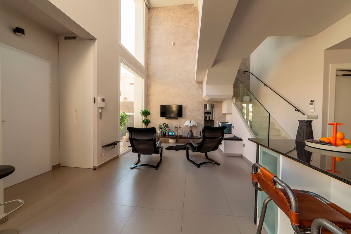 Se vende Villa - Chalet de 3 dormitorios en Costa Blanca, Alicante, España